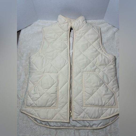 J Crew Mercantile Puffer Vest - Picture 4 of 8